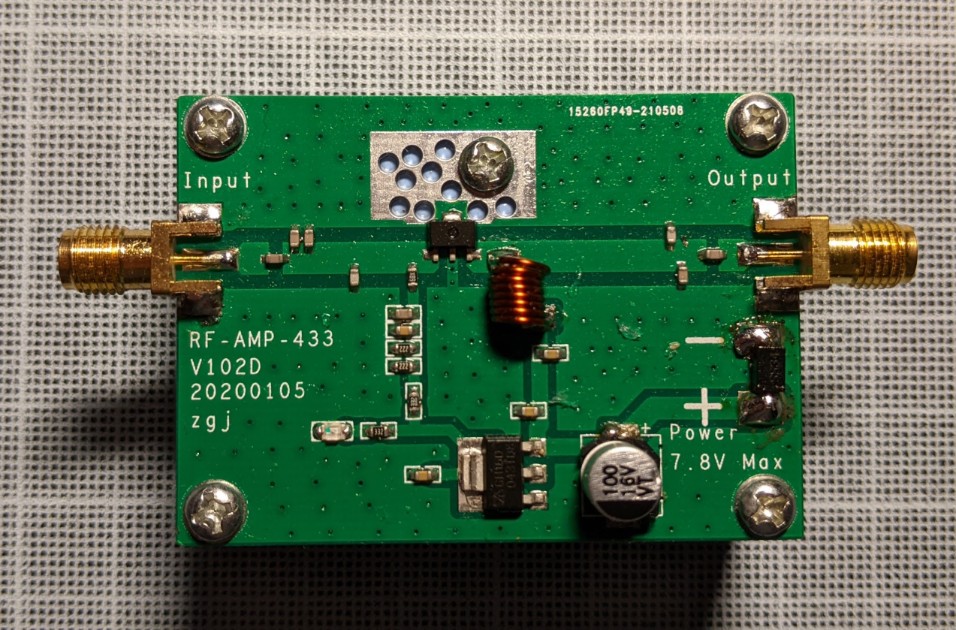 Amplifier - input 0.1 W output 1 W at supplied 5 V power